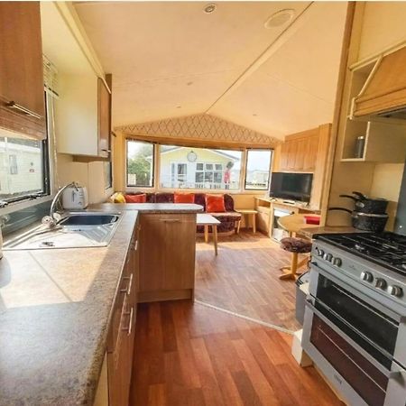 Southminster Homely 6 Berth Caravan At Steeple Bay In Essex Ref 36017D מראה חיצוני תמונה